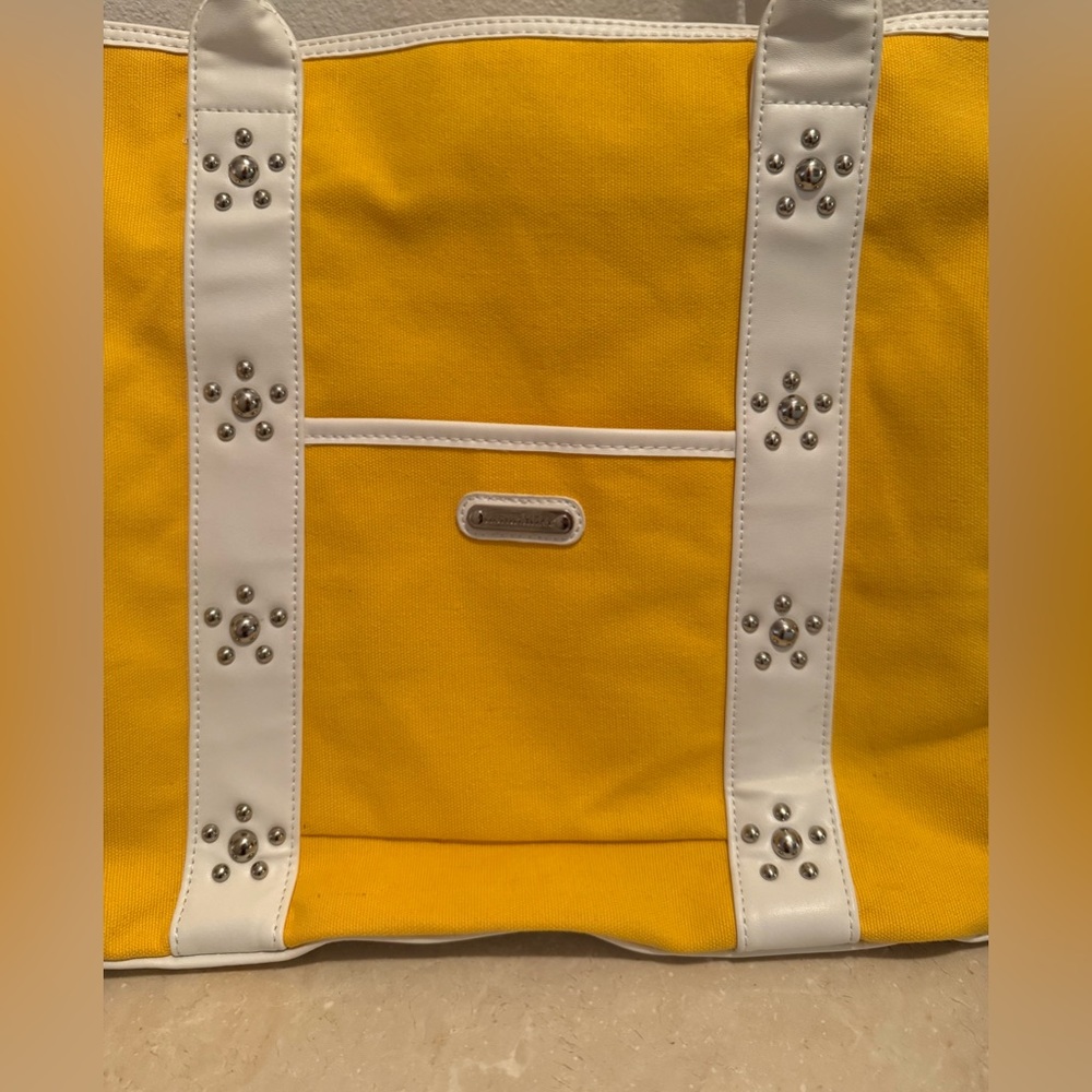 NWTs Naturalizer Canvas tote. - Picture 2 of 14
